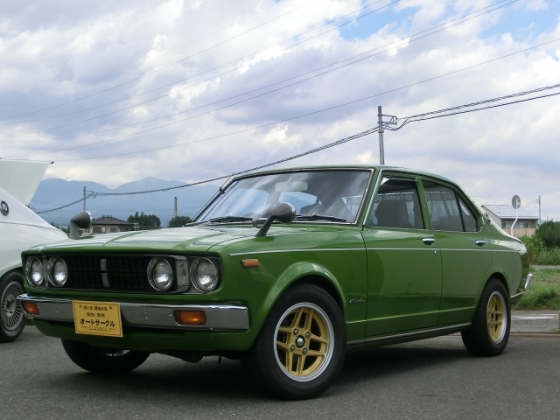 トヨタ カリーナ セダン 中古車なら格安中古車検索 オートサークル