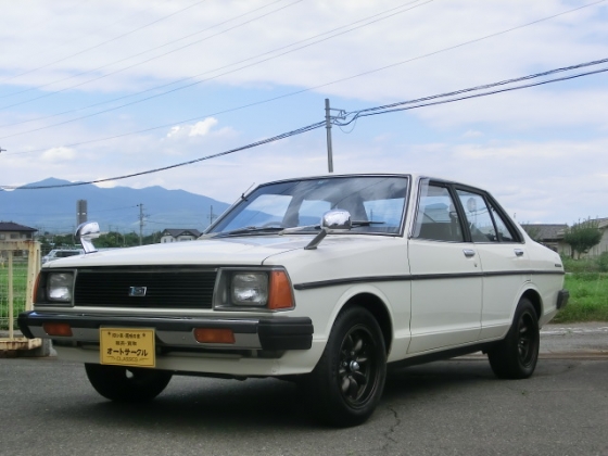 日産 サニーセダン 中古車なら格安中古車検索 オートサークル