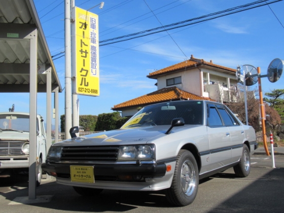 日産 スカイライン４ドア２０００RS