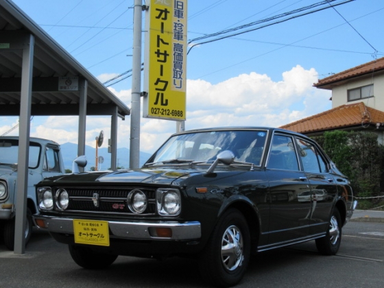 トヨタ カリーナ４ドアセダン1600GT